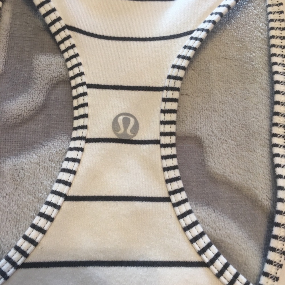 Lululemon Tank - Picture 5 of 6